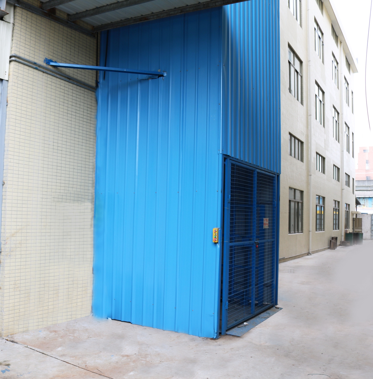 霍山四层液压升降货梯如**护_导轨式液压升降货梯保养方法_每月保养液压升降货梯