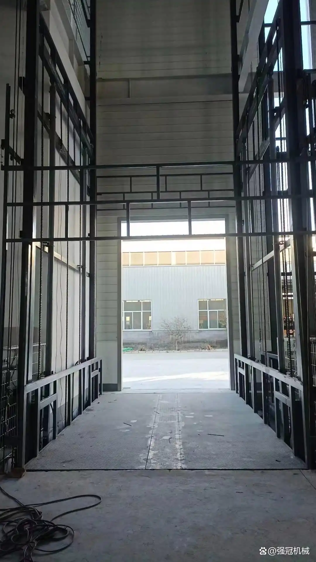 升降货梯的钢丝如何更换_液压货梯工作原理_液压货梯安全规范